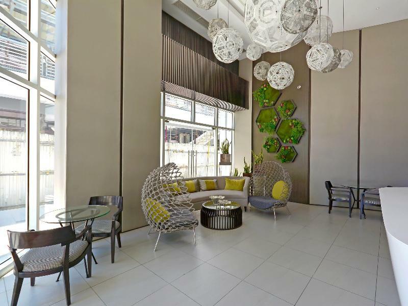 Currency Serviced Suites Pasig City Buitenkant foto