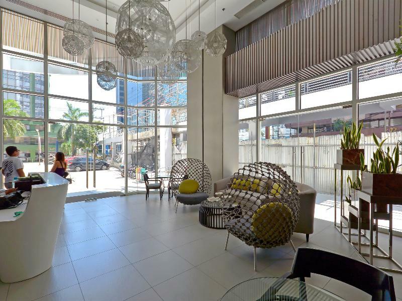 Currency Serviced Suites Pasig City Buitenkant foto